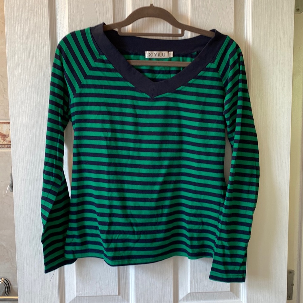 Green/ navy striped tshirt
